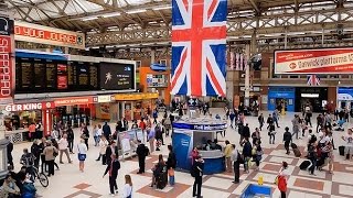 A Walk Through The London Victoria Station London England [upl. by Bucella]